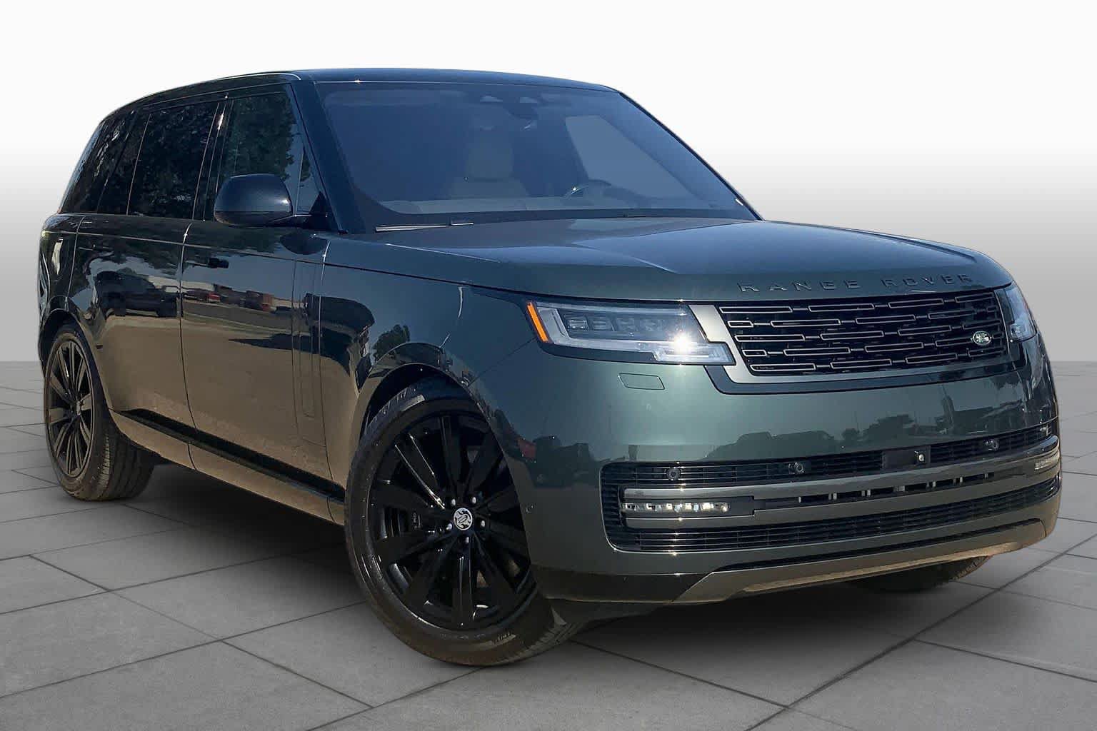 Used 2023 Land Rover Range Rover Long Wheelbase SE AWD/4WD image 3