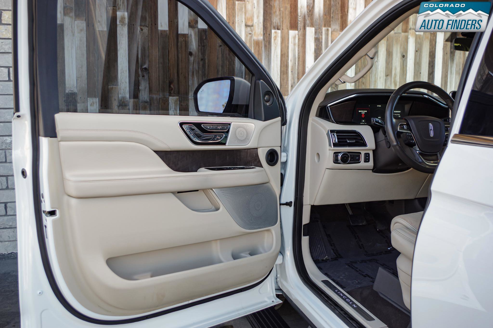 Used 2020 Lincoln Navigator Reserve w/ Equipment Group 208A Reserve image 10