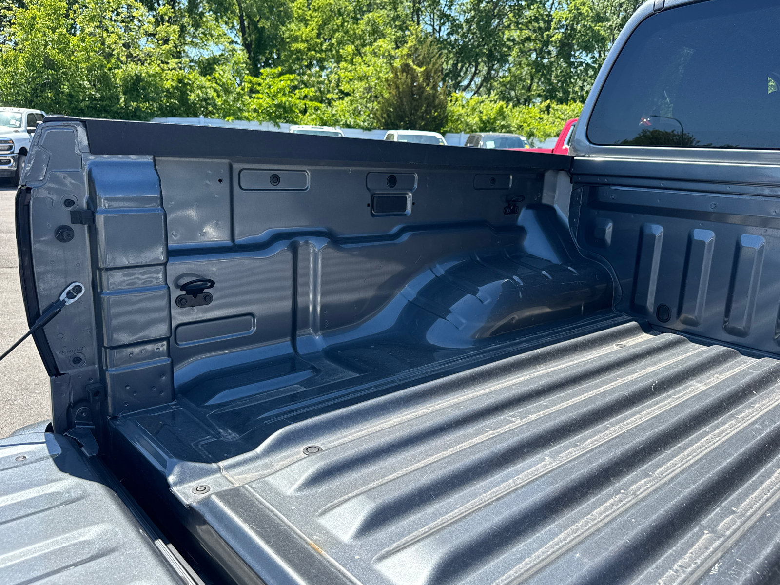 Used 2023 Nissan Frontier SV w/ Midnight Edition Package AWD/4WD image 18
