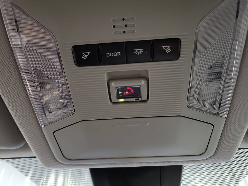 Used 2021 Toyota RAV4 LE AWD/4WD image 20