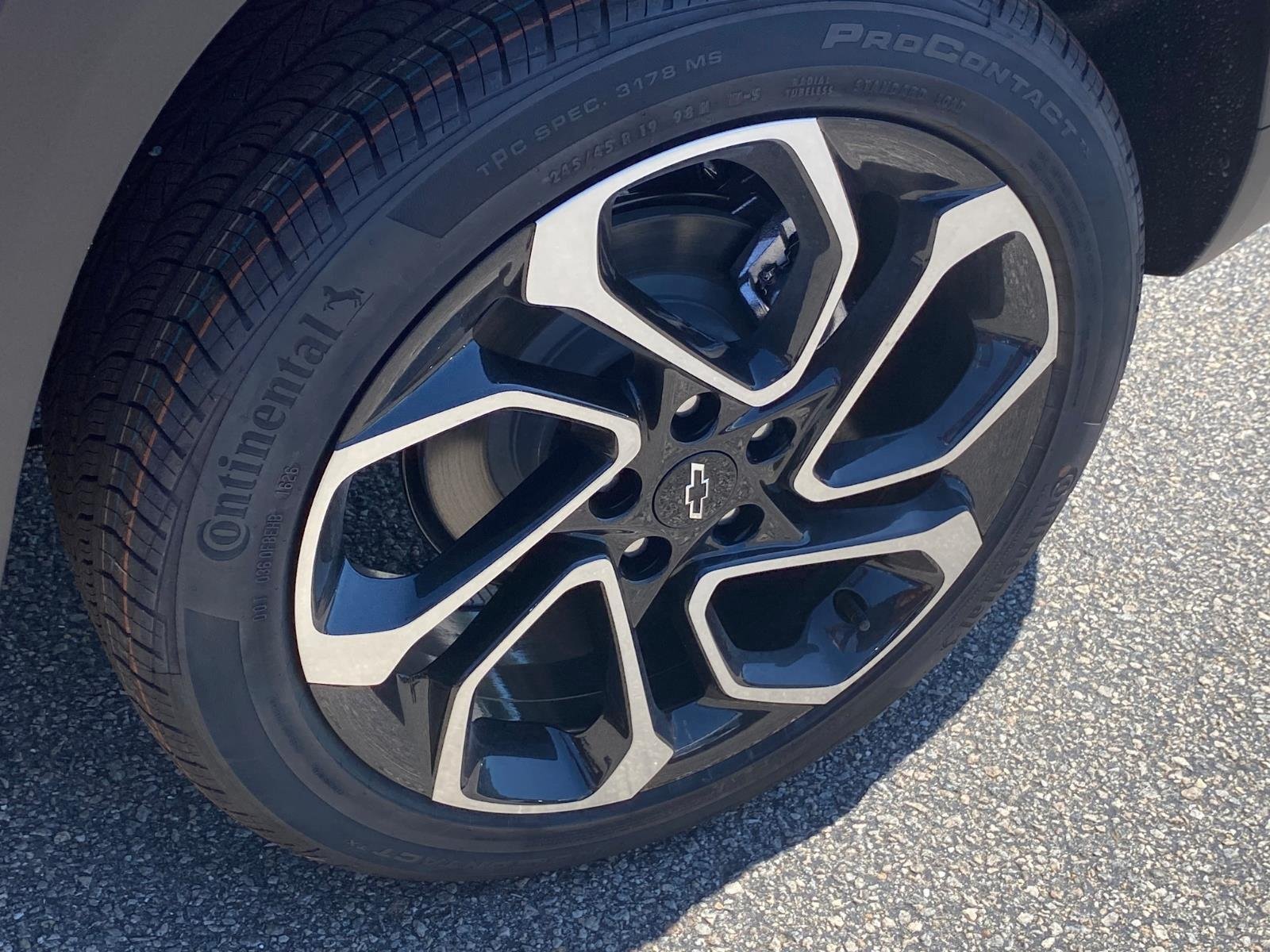 New 2026 Chevrolet Trax RS w/ Driver Confidence Package FWD image 24