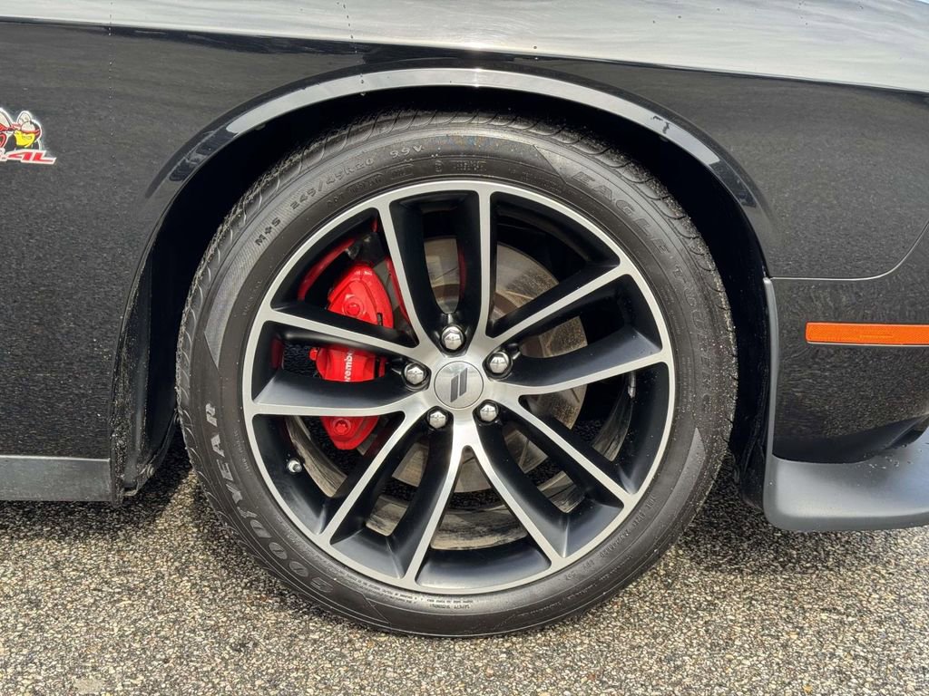 Used 2018 Dodge Challenger R/T Scat Pack w/ Leather Interior Group image 26