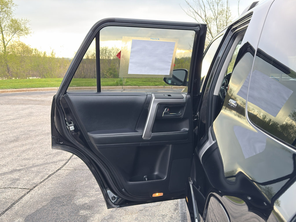 Used 2020 Toyota 4Runner SR5 Premium AWD/4WD image 35