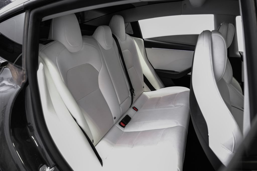 Used 2025 Tesla Model 3 Performance AWD/4WD image 32