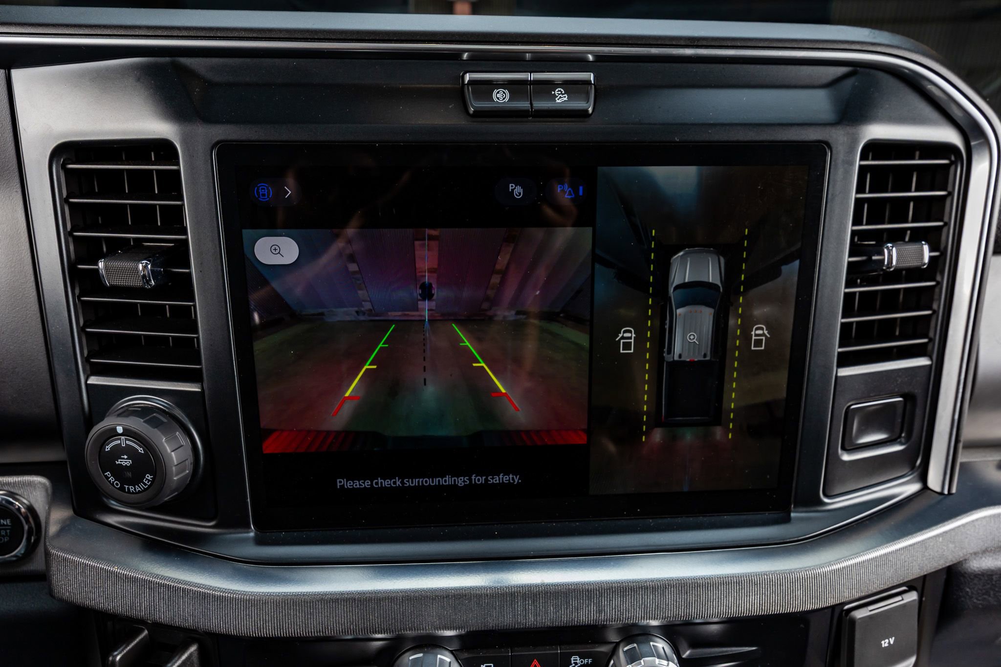 Used 2025 Ford F250 Platinum image 27