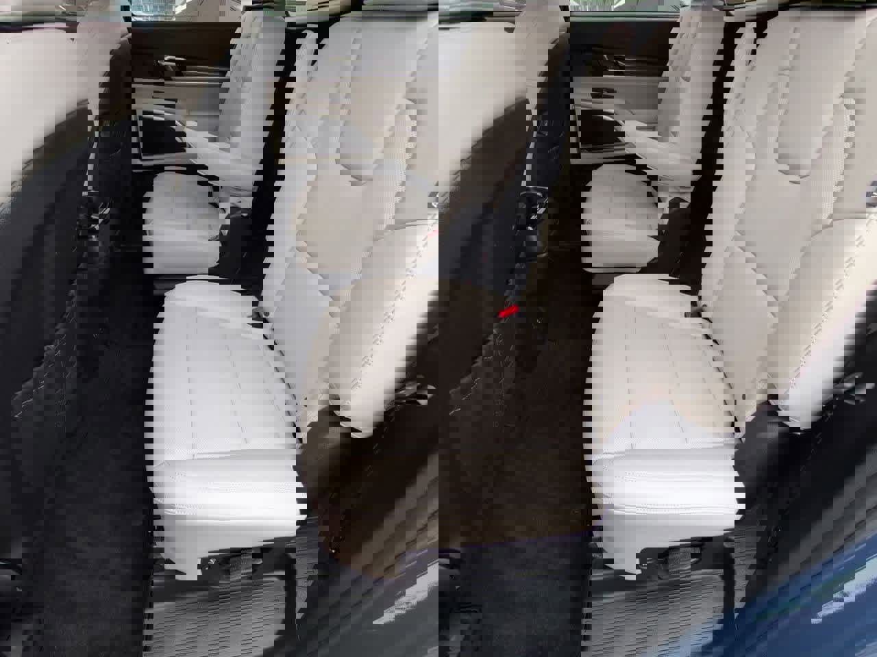 Used 2024 Kia Telluride S image 18