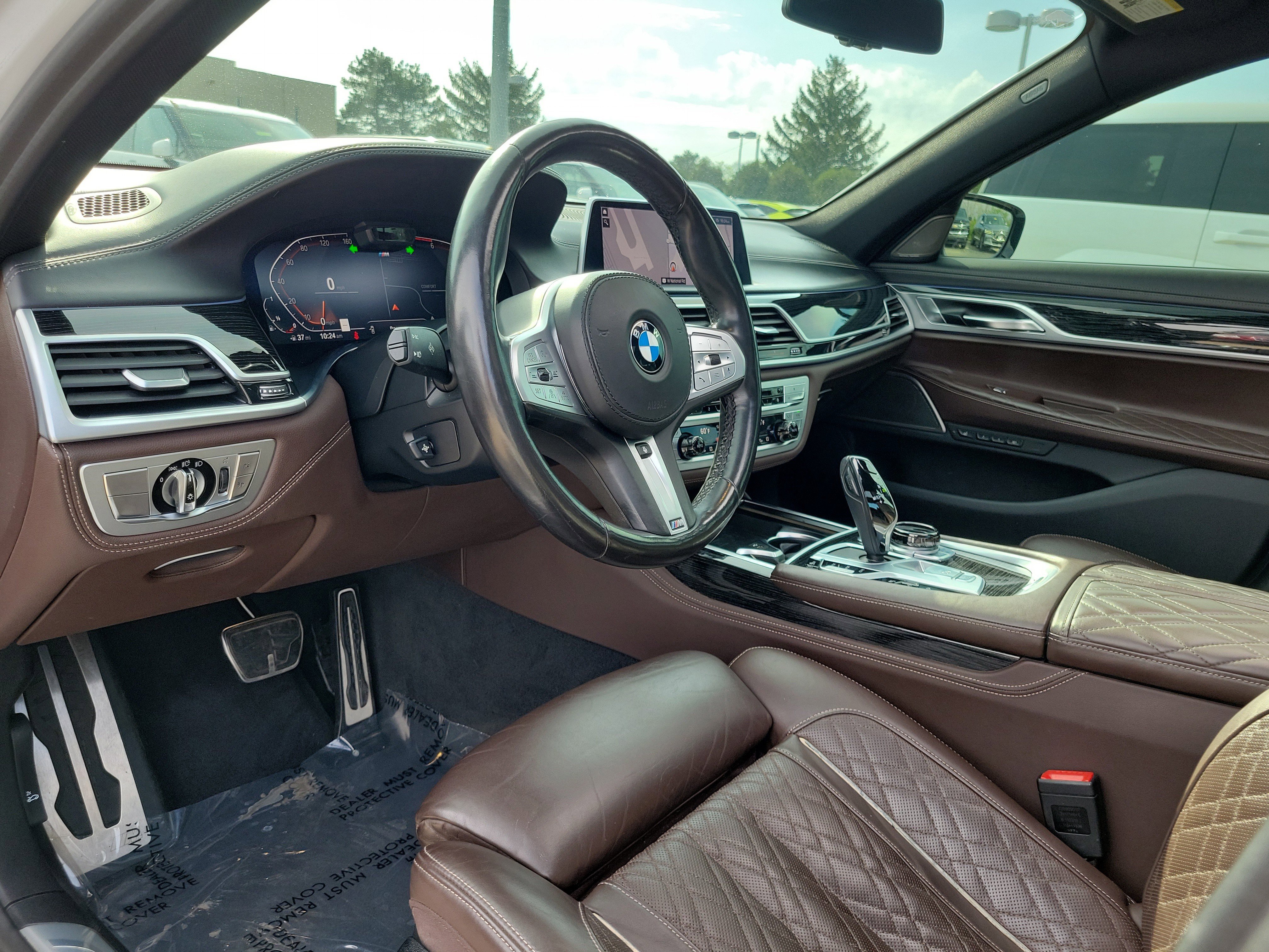 Used 2020 BMW 750i xDrive w/ Executive Package image 19