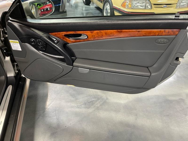 Used 2004 Mercedes-Benz SL 500 image 35