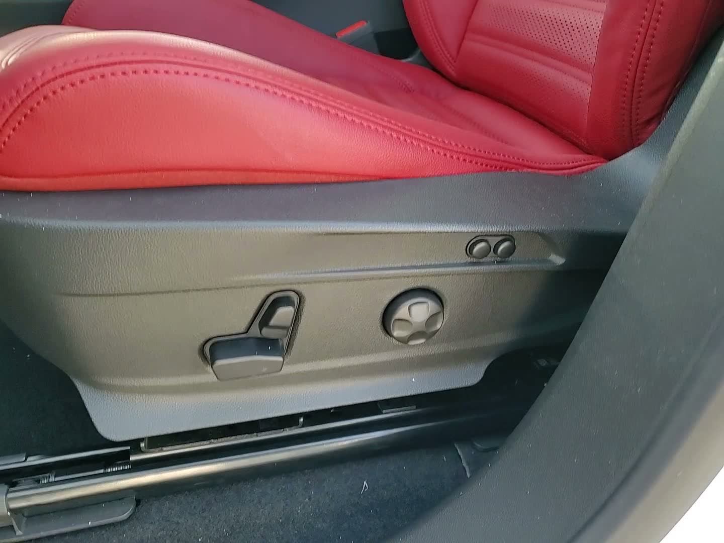 New 2025 Alfa Romeo Stelvio Sprint image 20