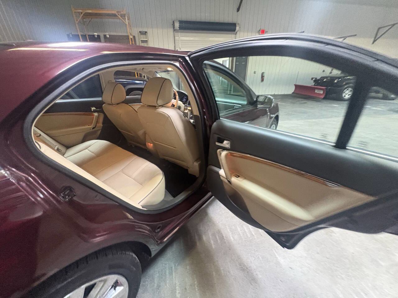 Used 2011 Lincoln MKZ w/ 102A Rapid Spec Order Code FWD image 18