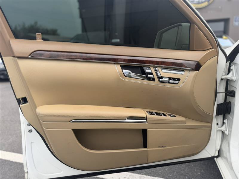 Used 2010 Mercedes-Benz S 550 image 10