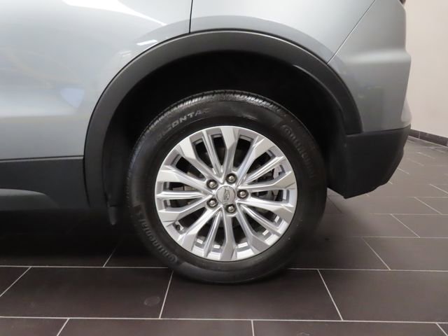Used 2024 Cadillac XT4 Luxury w/ Cold Weather Package FWD image 14