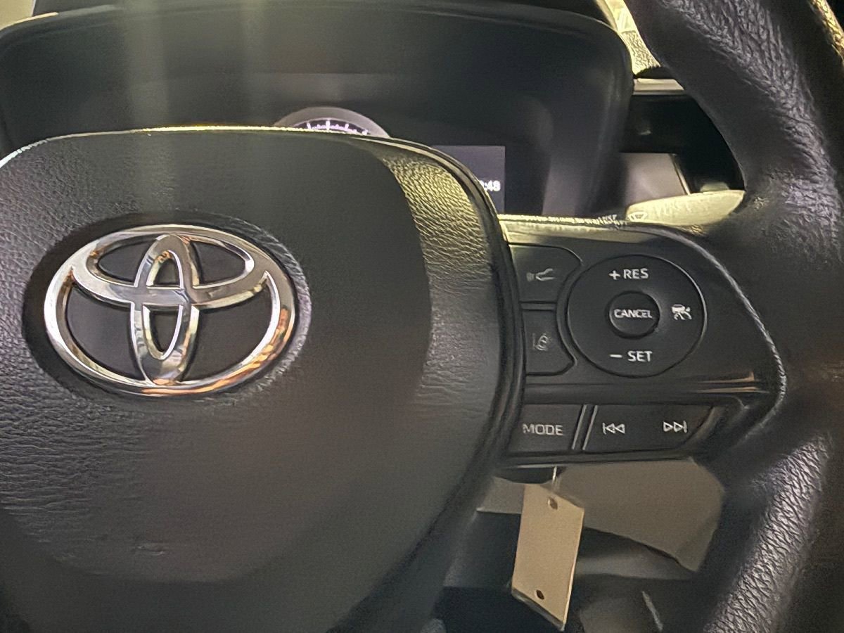 Used 2022 Toyota Corolla Cross L AWD/4WD image 18