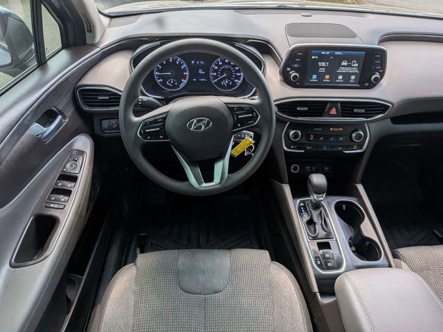 Used 2019 Hyundai Santa Fe SE image 16