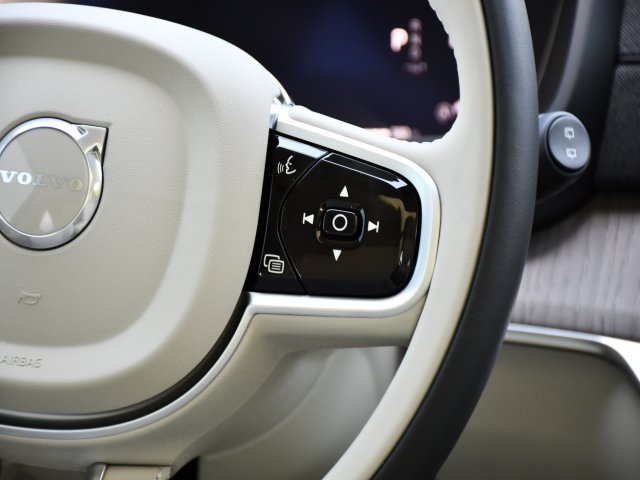 New 2026 Volvo XC90 B6 Ultra w/ Protection Package Premier AWD/4WD image 23