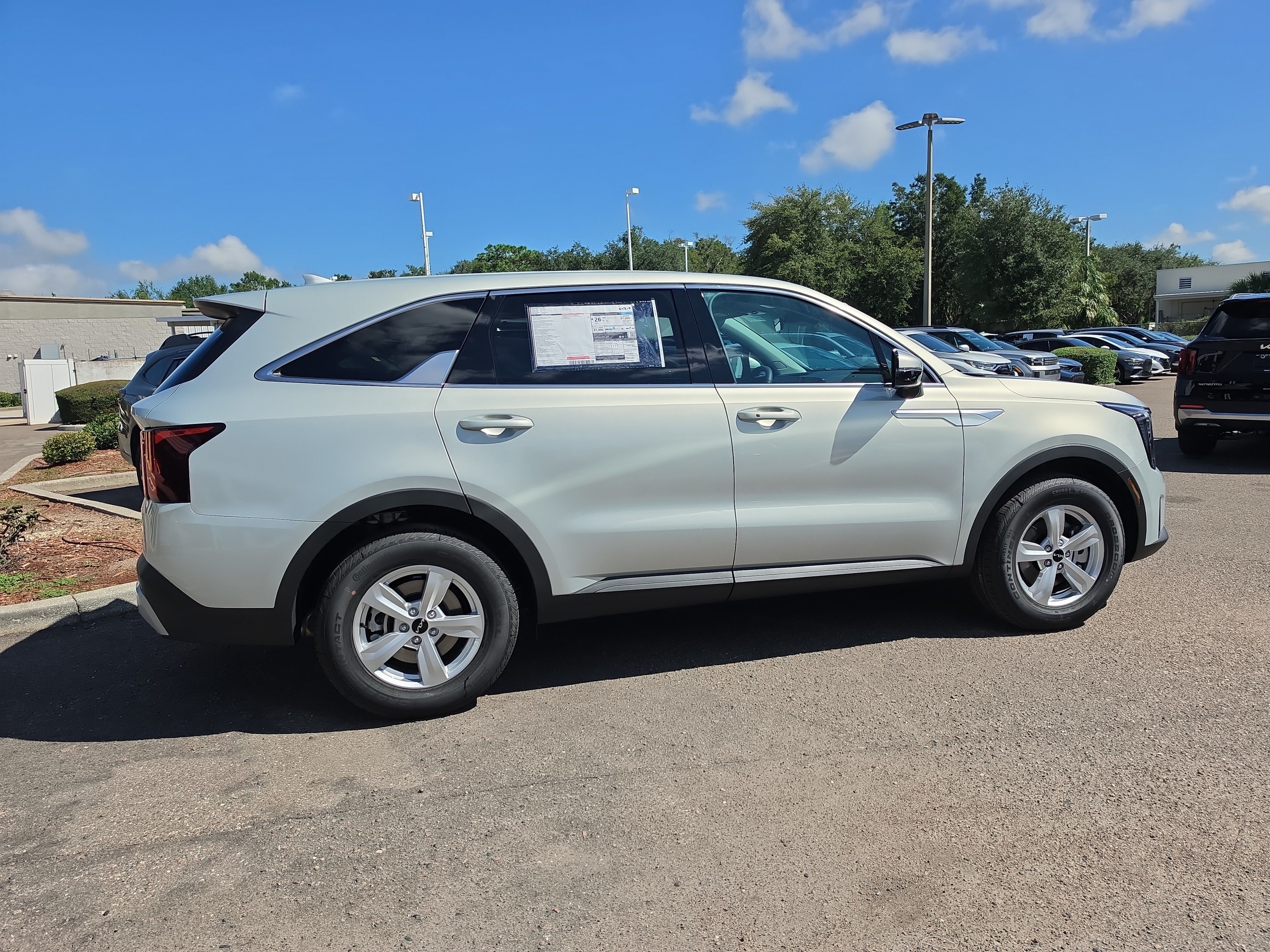 New 2026 Kia Sorento LX FWD image 9