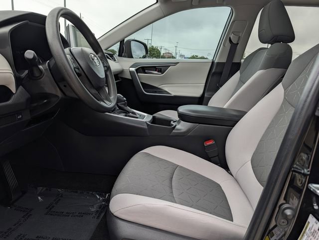 Certified 2025 Toyota RAV4 XLE w/ Convenience Package image 25