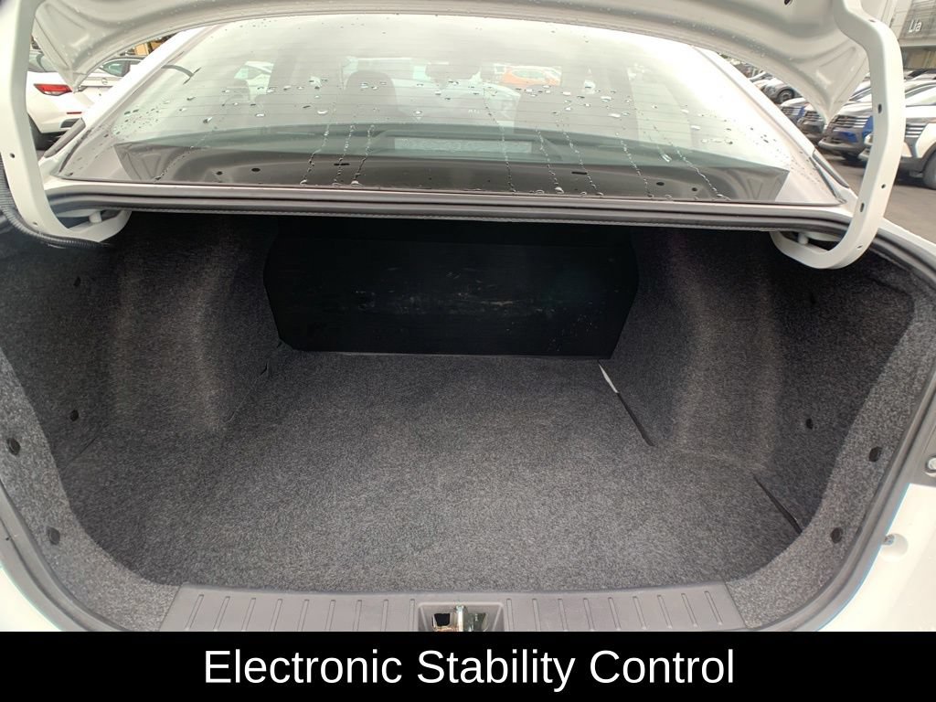 Used 2025 Nissan Versa S FWD image 27