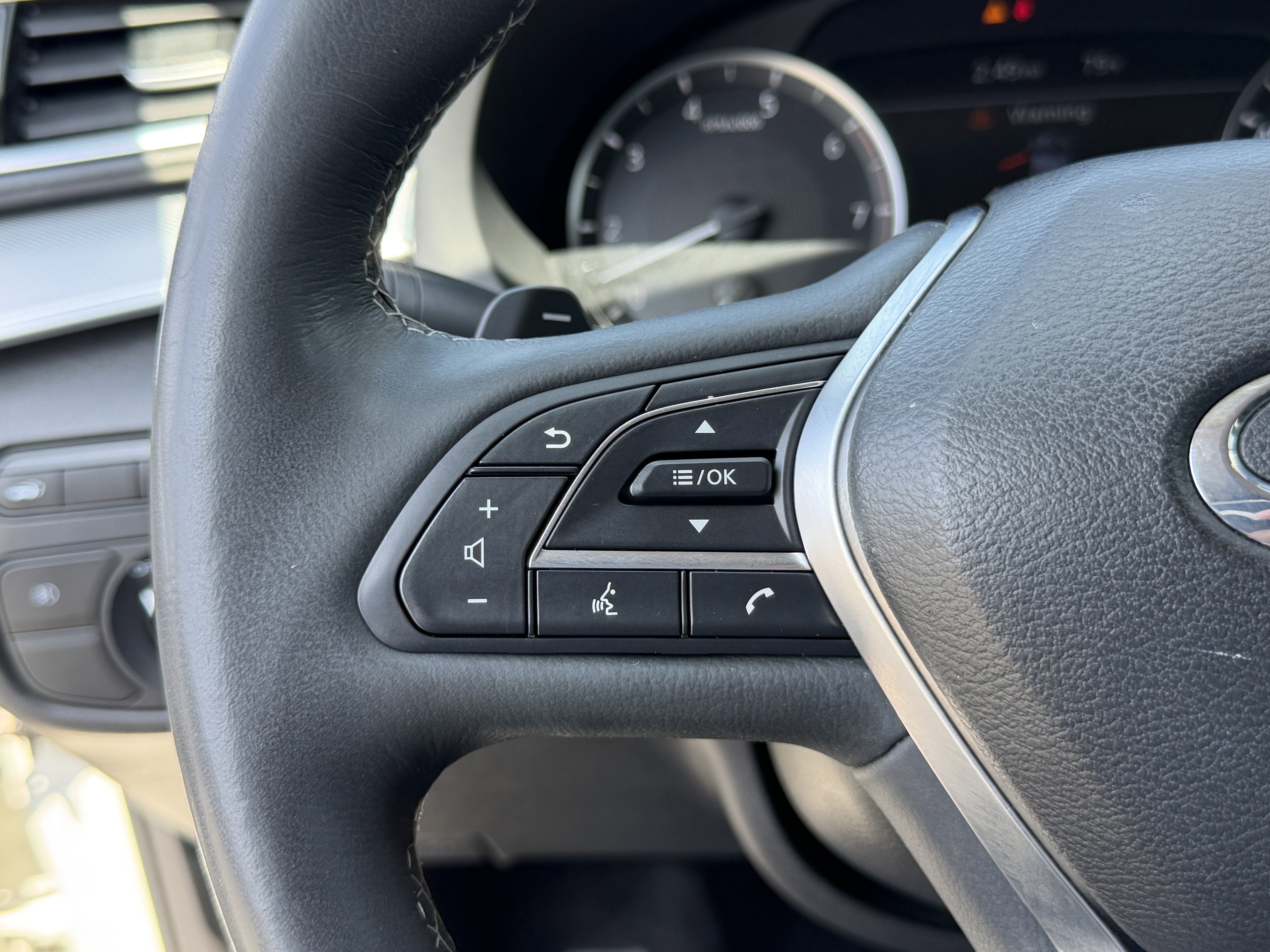 Used 2019 INFINITI QX50 Luxe w/ Navigation Package FWD image 20