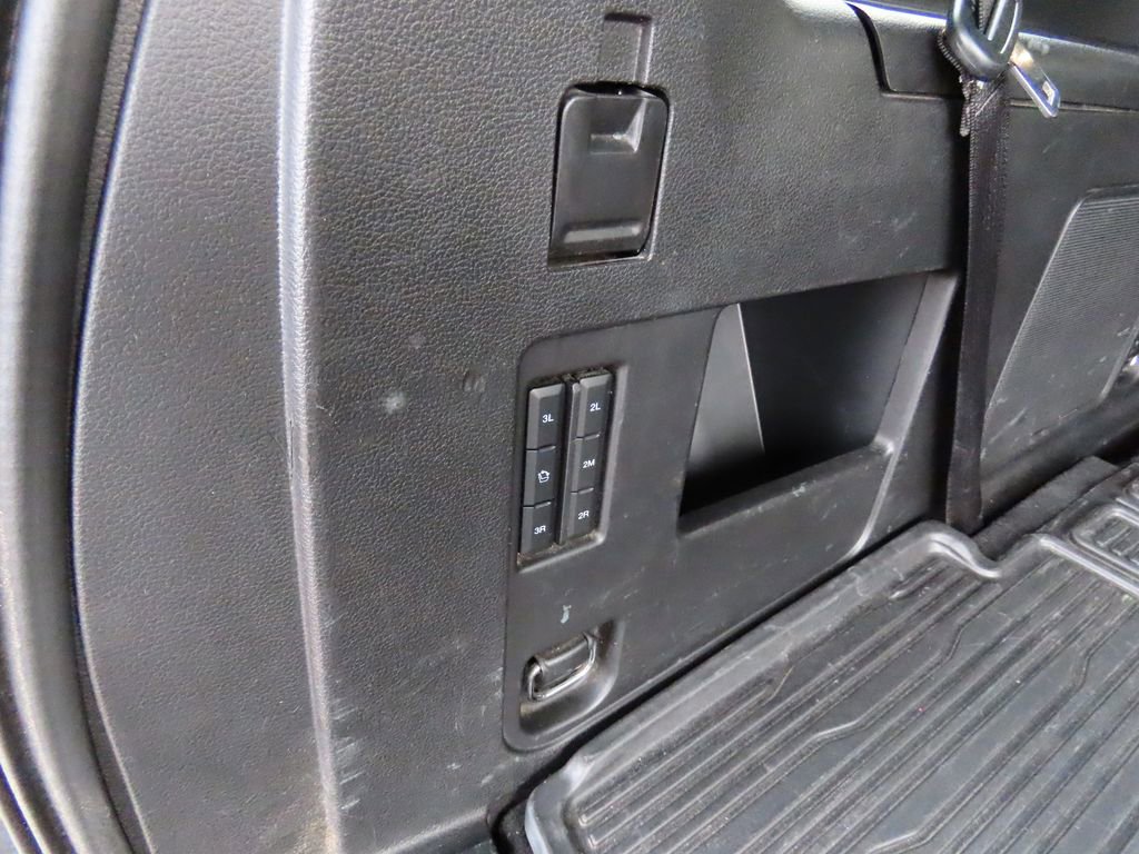 Used 2018 Ford Expedition Limited image 22