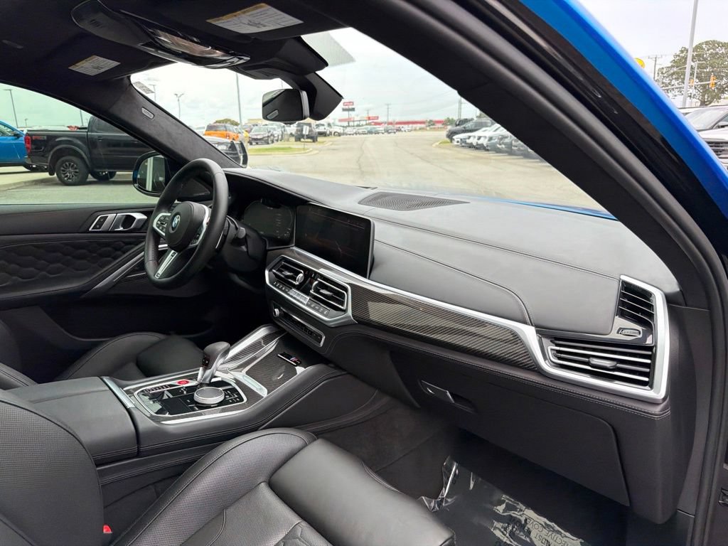 Used 2021 BMW X6 M AWD/4WD image 23