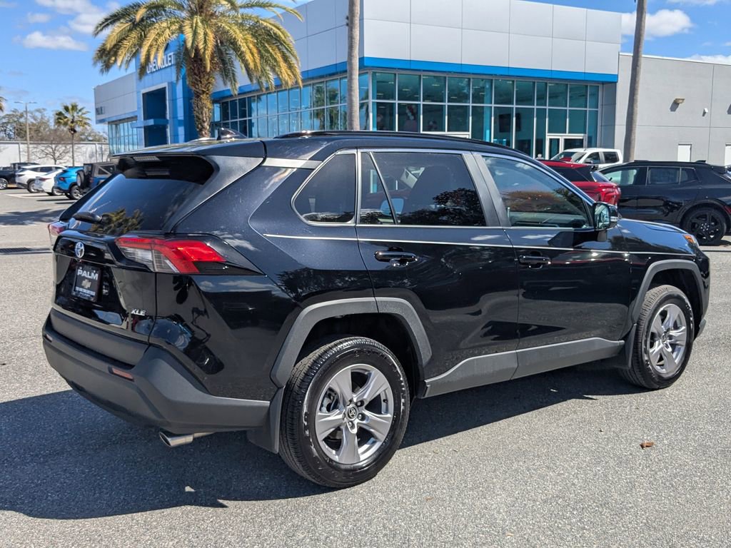 Used 2025 Toyota RAV4 XLE w/ Convenience Package image 3