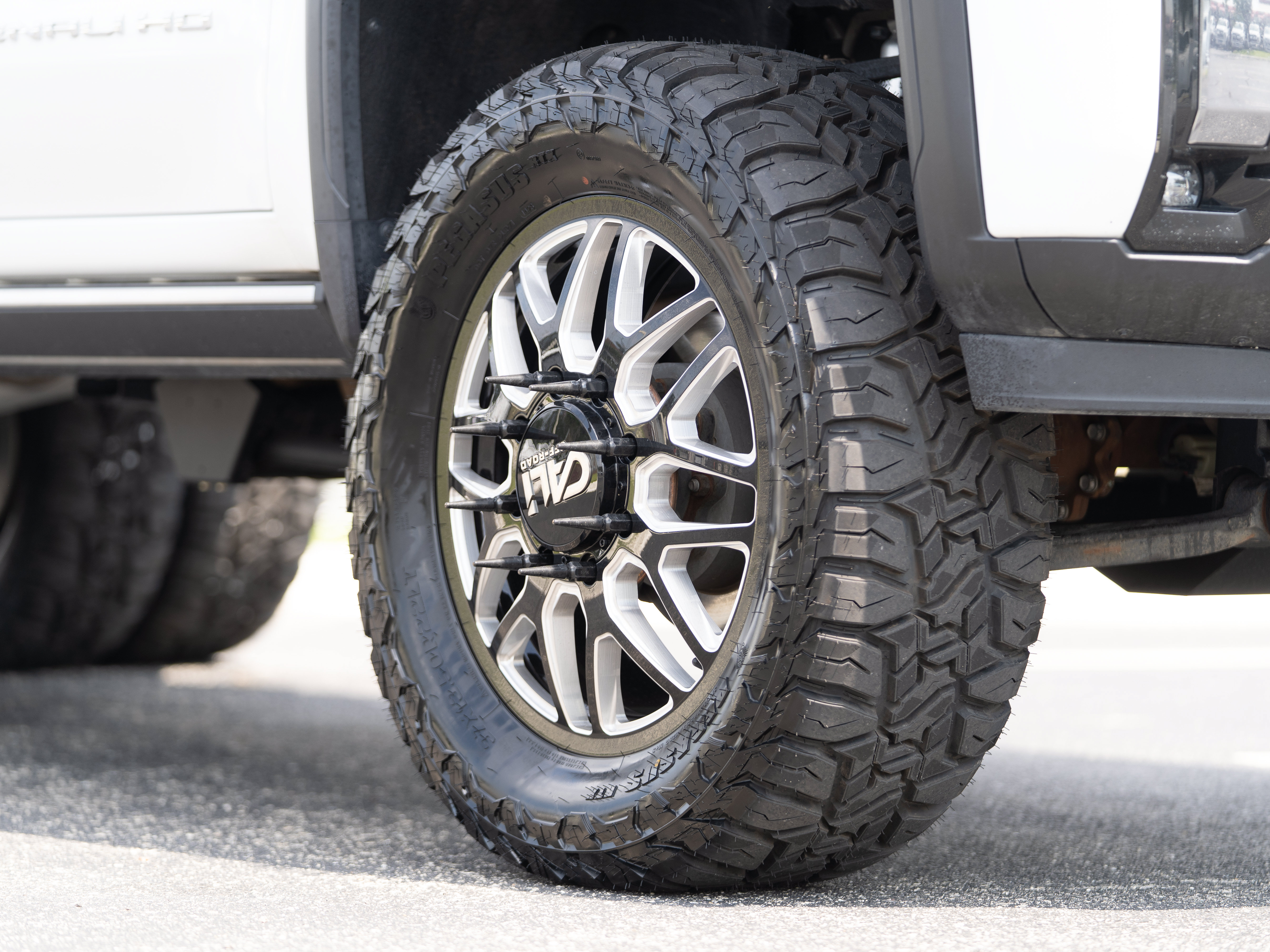 Used 2024 GMC Sierra 3500 Denali Ultimate AWD/4WD image 43