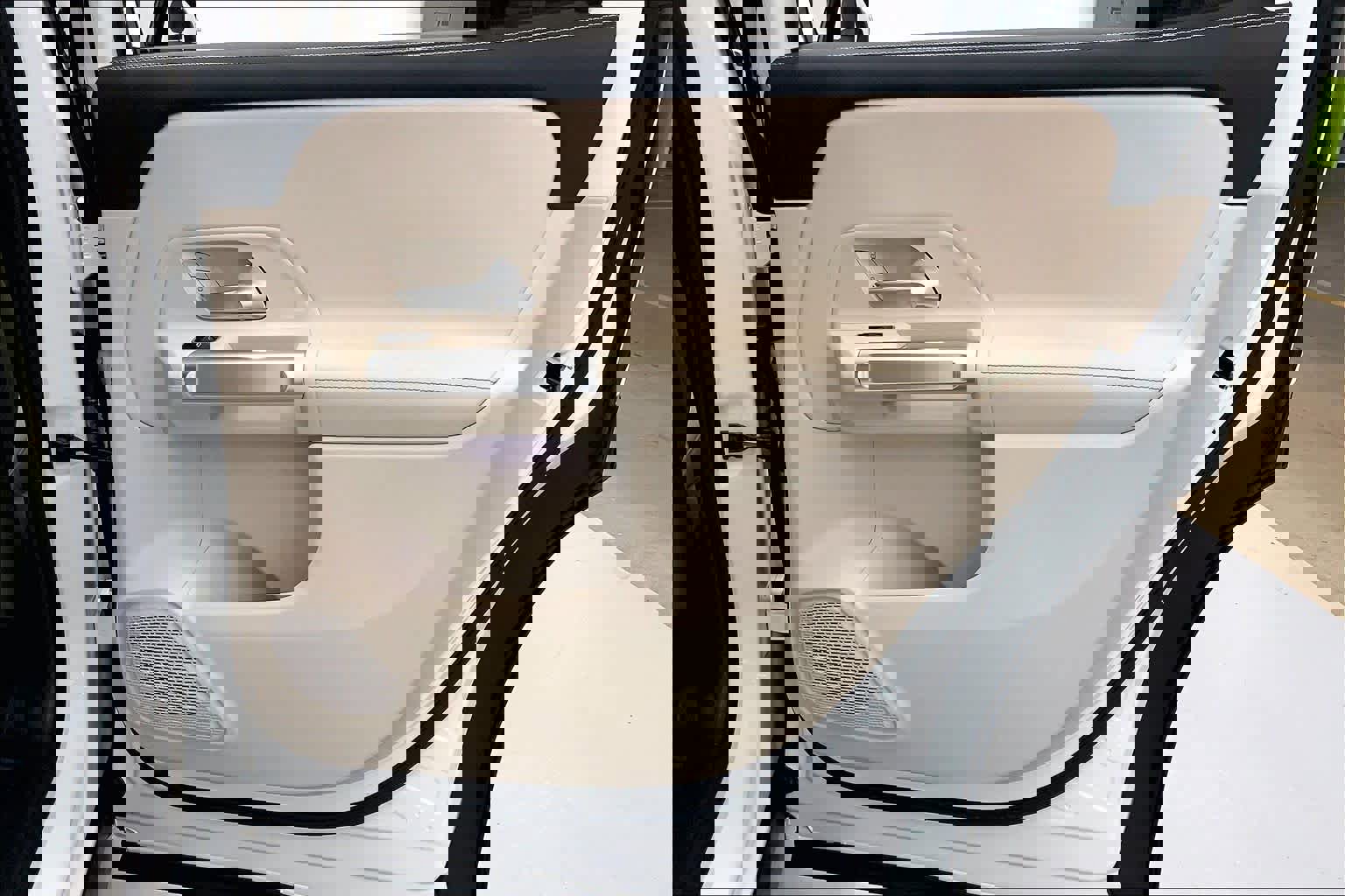 Used 2025 Mercedes-Benz GLB 250 image 13