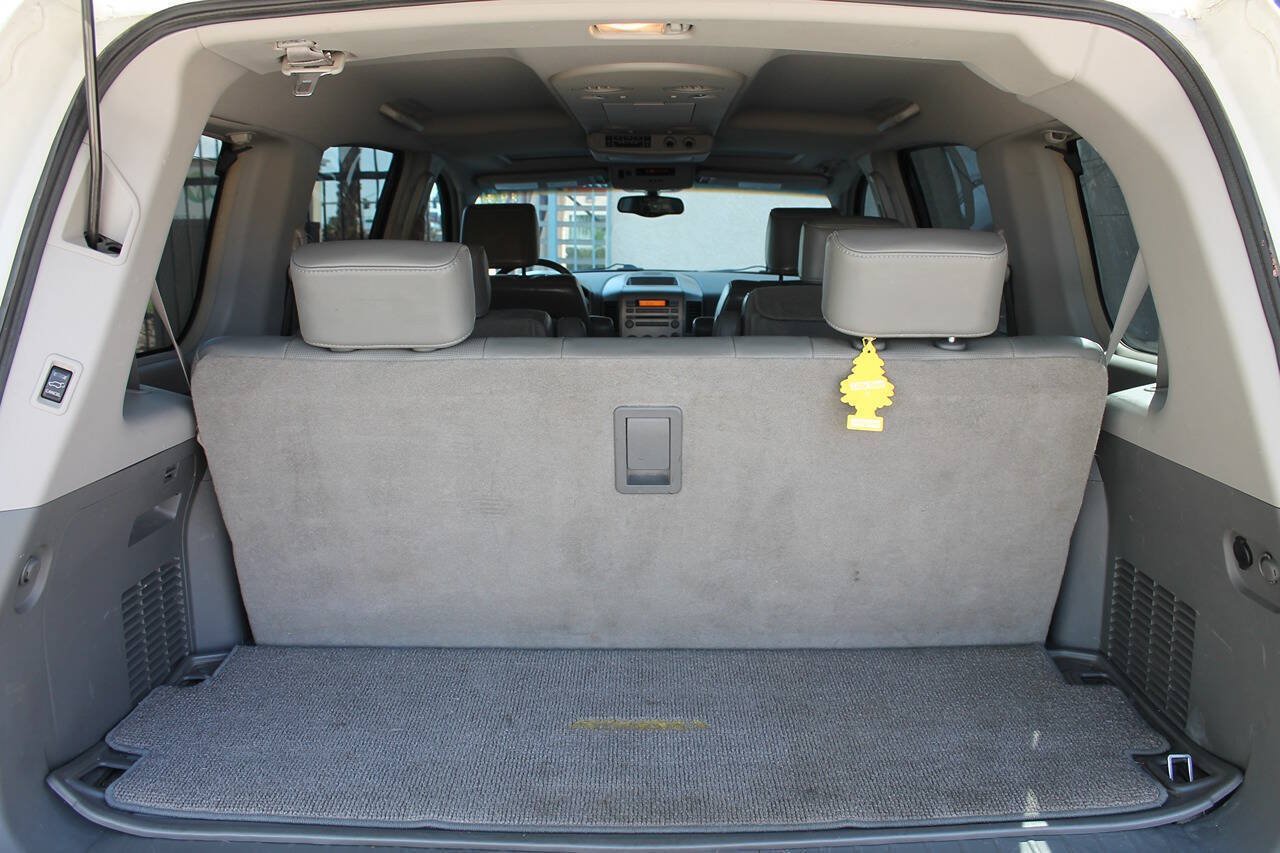 Used 2005 Nissan Armada SE w/ (S01) Journey Pkg (SE) AWD/4WD image 27