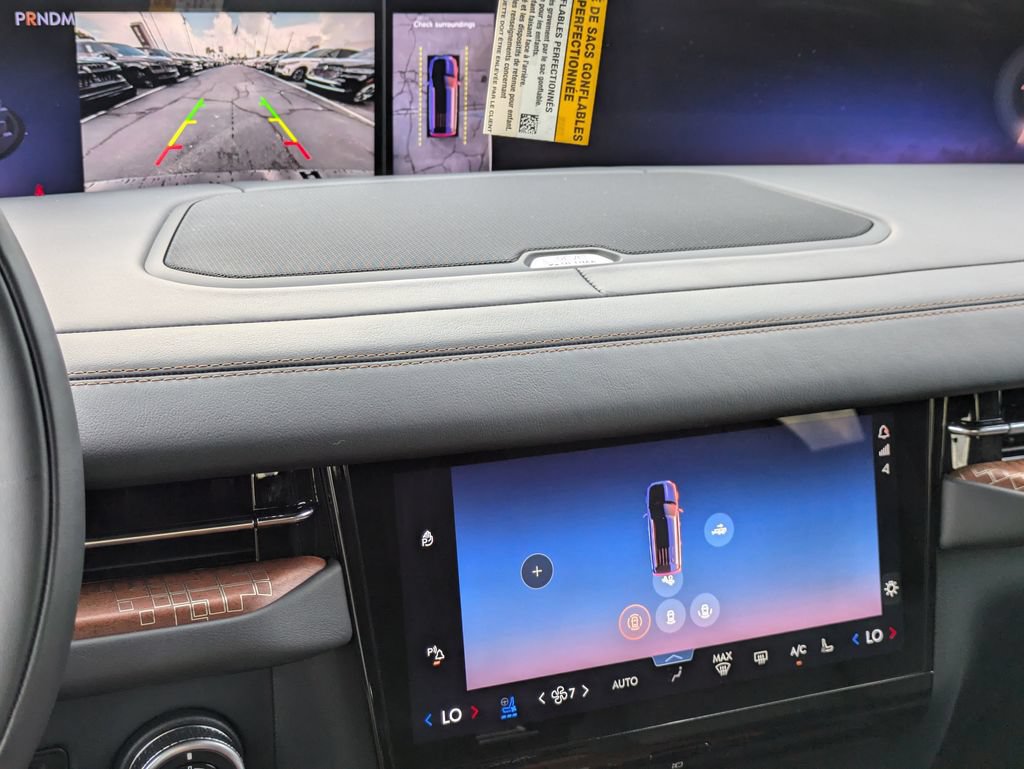 New 2027 Lincoln Navigator Black Label AWD/4WD image 23