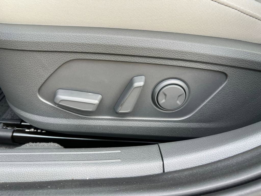 New 2025 Hyundai Sonata SEL FWD image 17