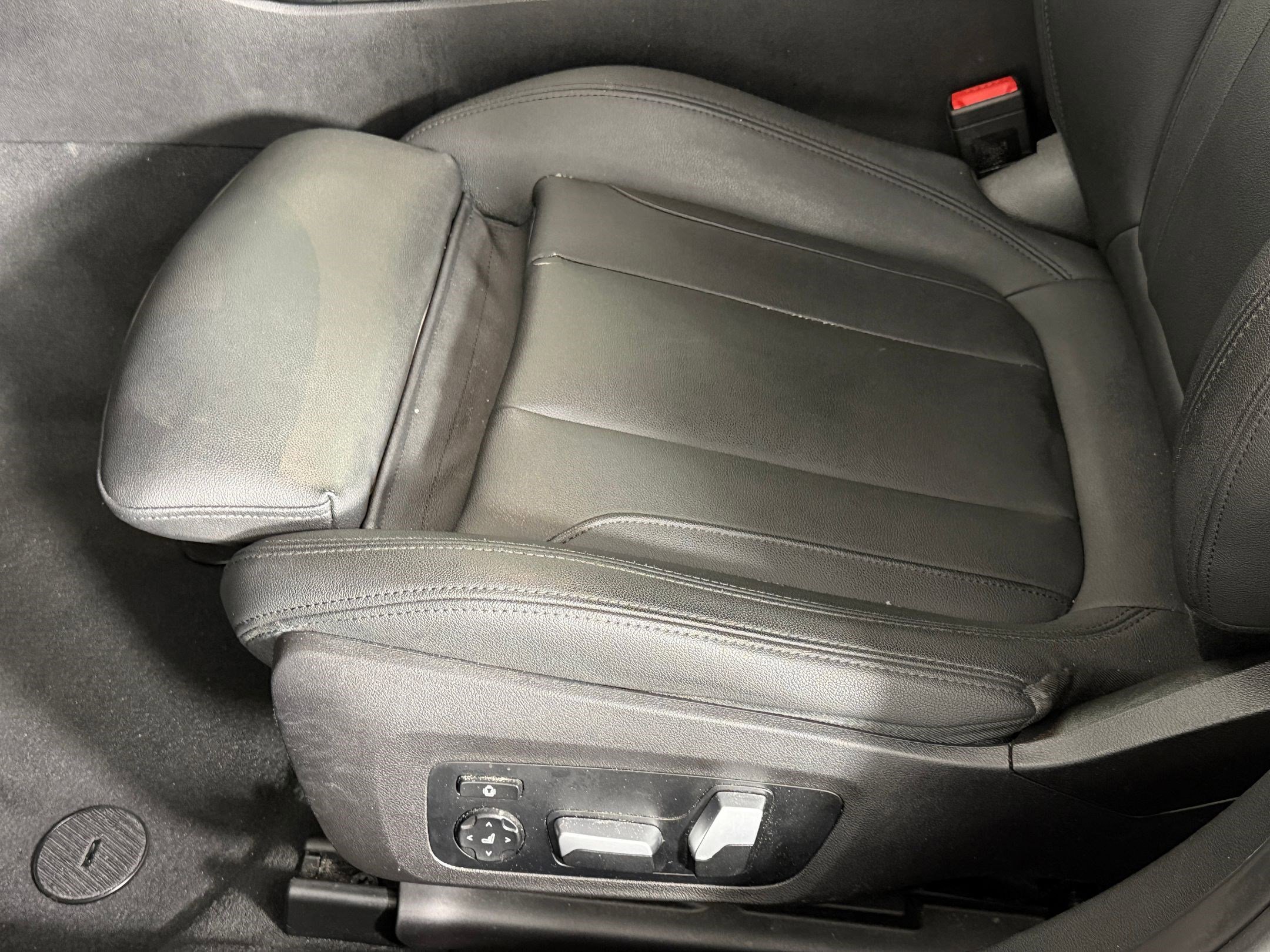 Used 2021 BMW 330i Sedan image 12