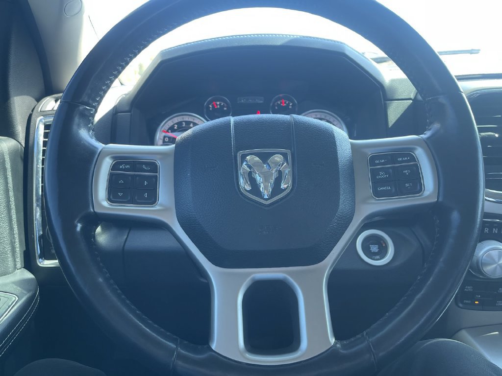 Used 2018 RAM 1500 Laramie w/ Convenience Group AWD/4WD image 17