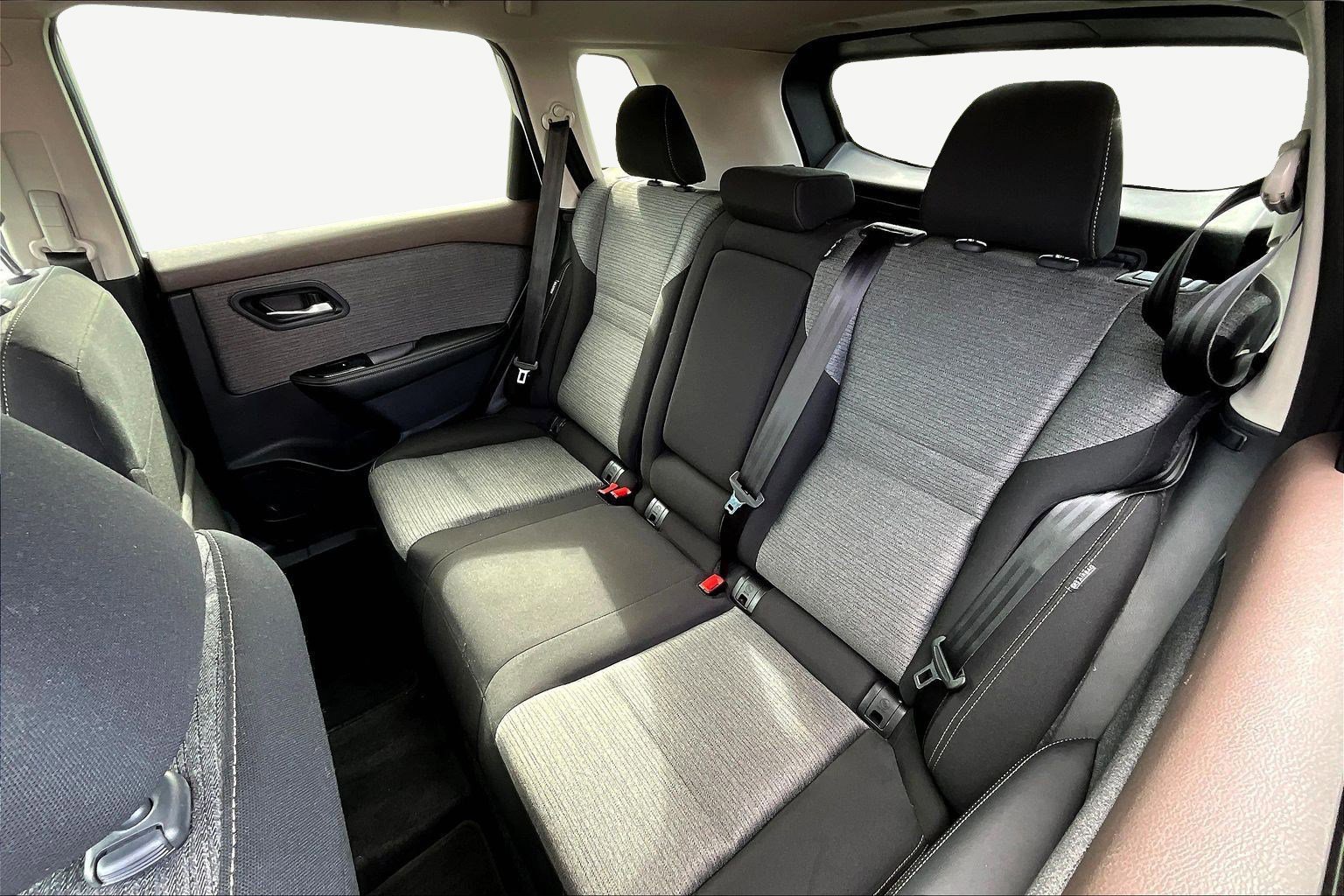 Used 2023 Nissan Rogue SV AWD/4WD image 22