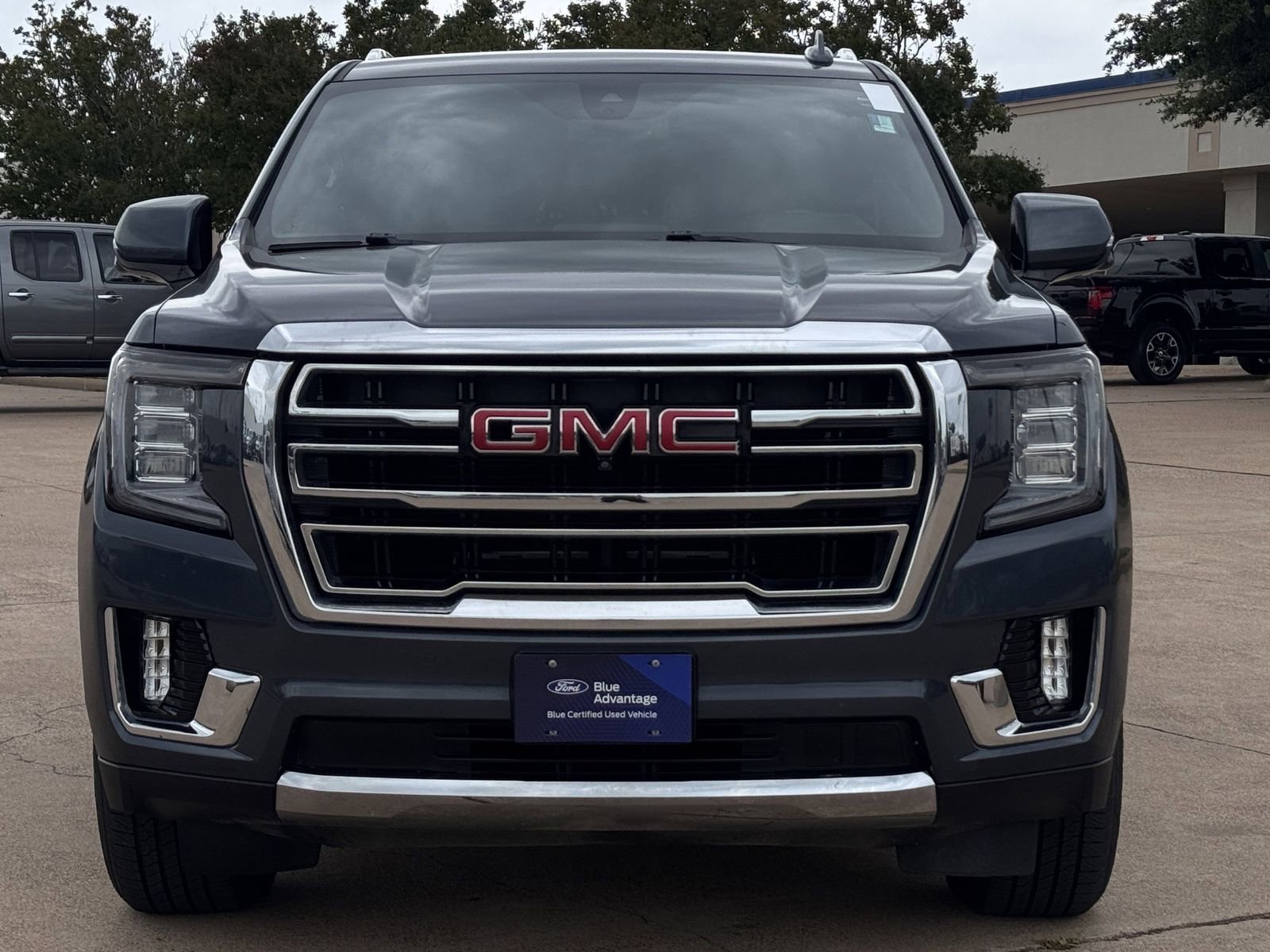 Used 2021 GMC Yukon XL SLT w/ SLT Luxury Package image 9