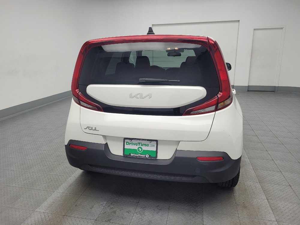 Used 2022 Kia Soul LX image 7