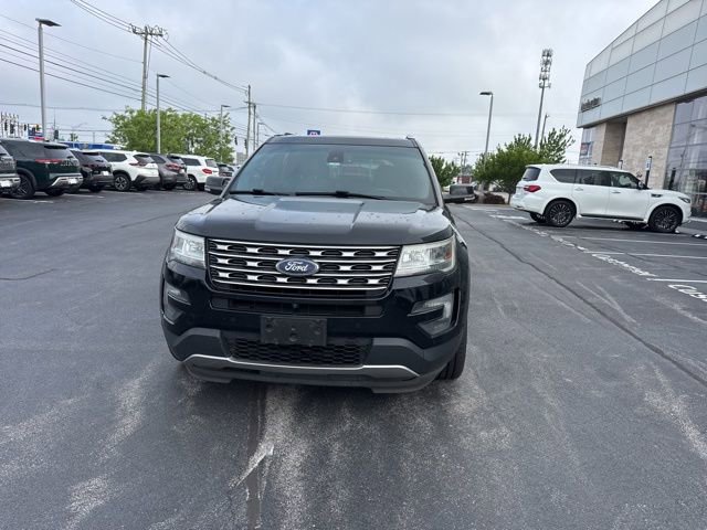 Used 2016 Ford Explorer Limited w/ Equipment Group 301A AWD/4WD image 12