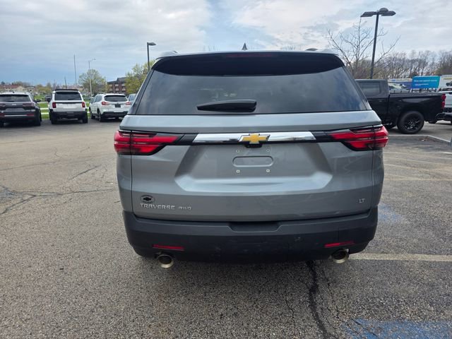 Used 2023 Chevrolet Traverse LT w/ LT Premium Package AWD/4WD image 3