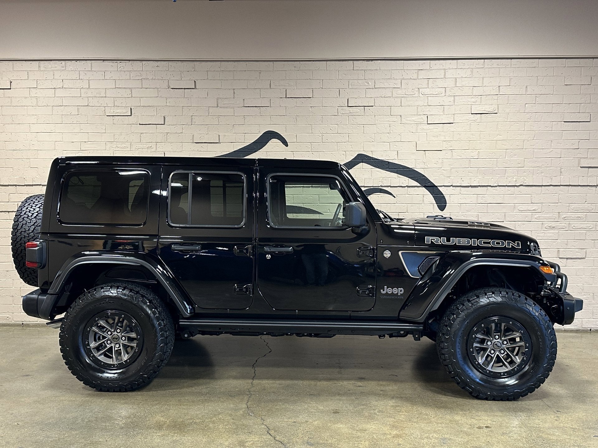 Used 2024 Jeep Wrangler Unlimited Rubicon 392 image 3