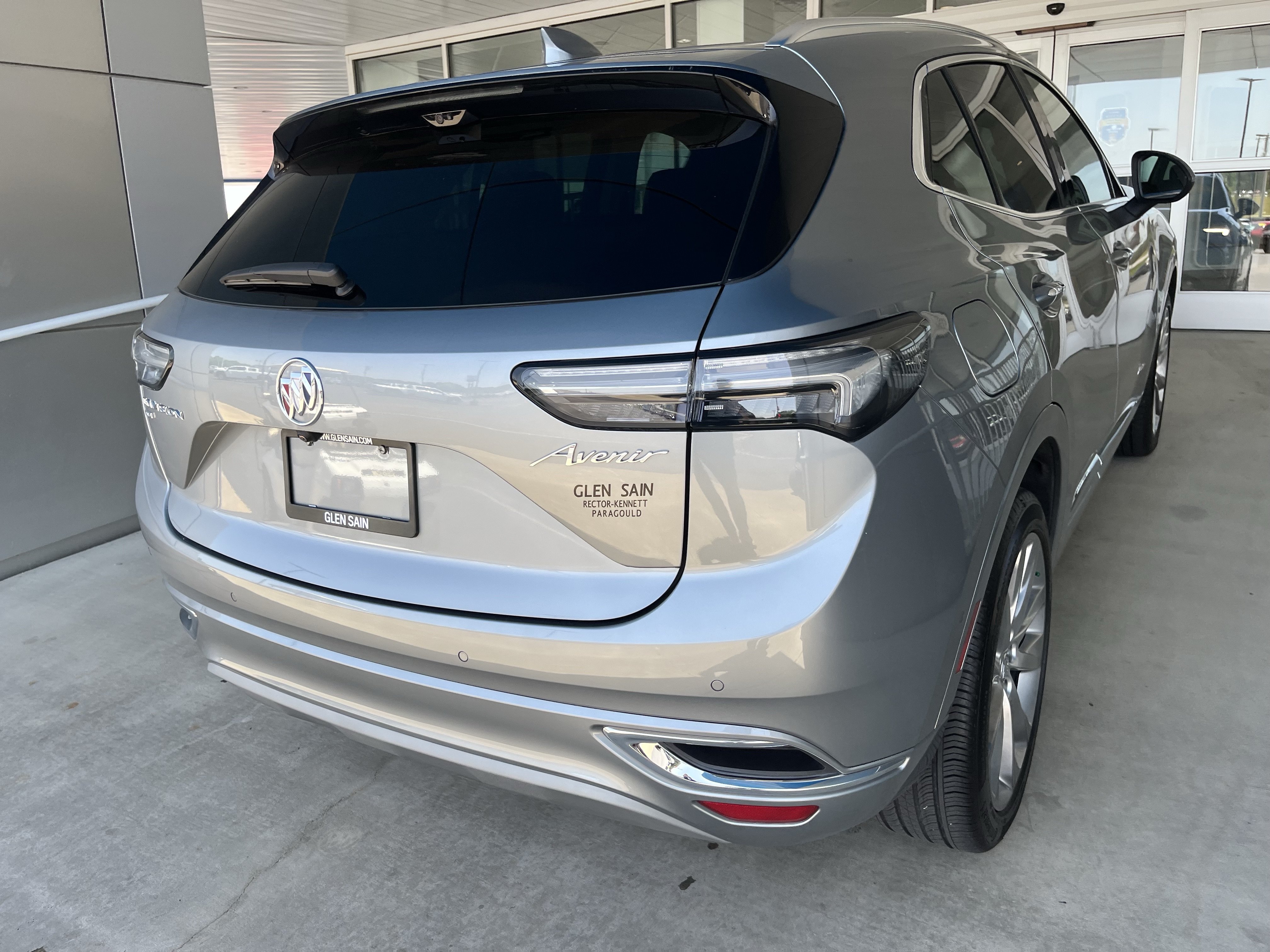 Used 2023 Buick Envision Avenir AWD/4WD image 6