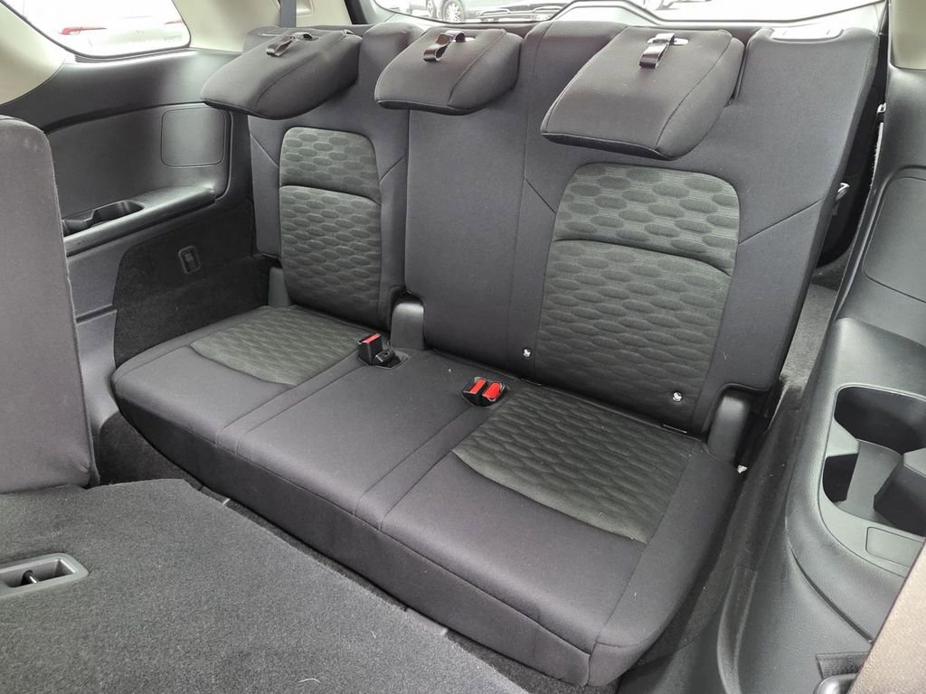 Used 2024 Nissan Pathfinder SV FWD image 14