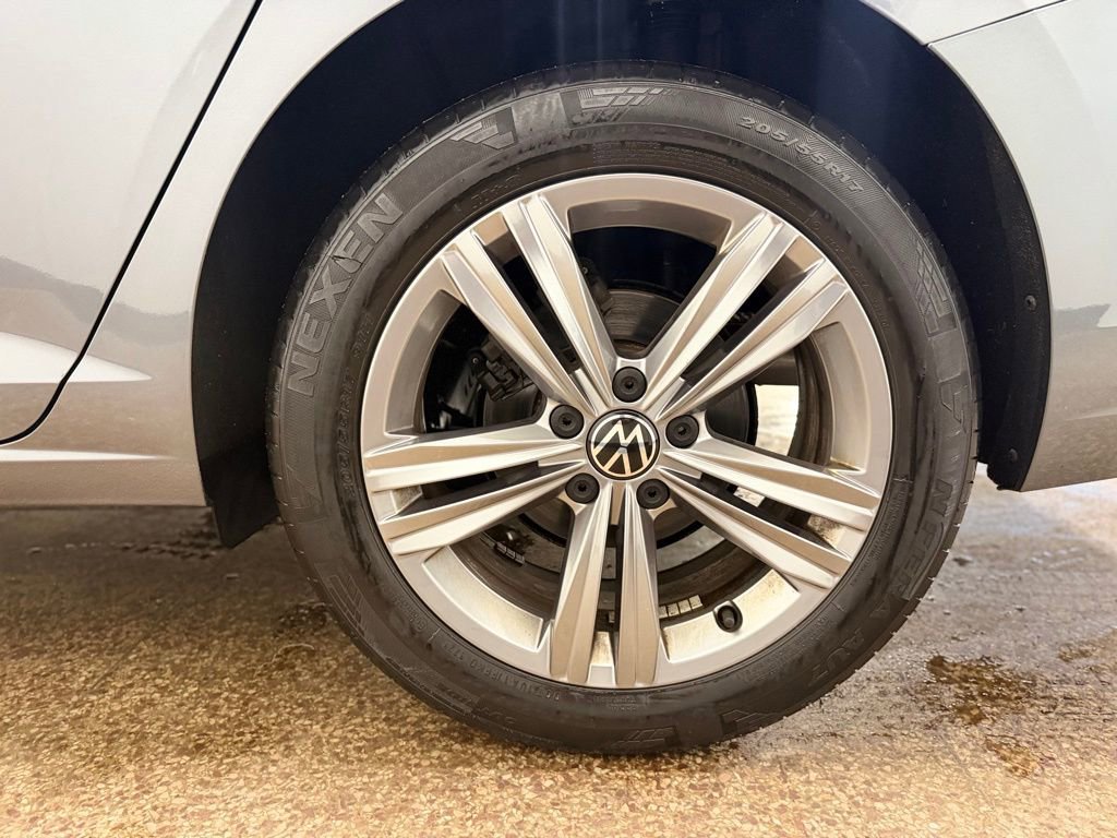 Used 2022 Volkswagen Jetta SE image 22