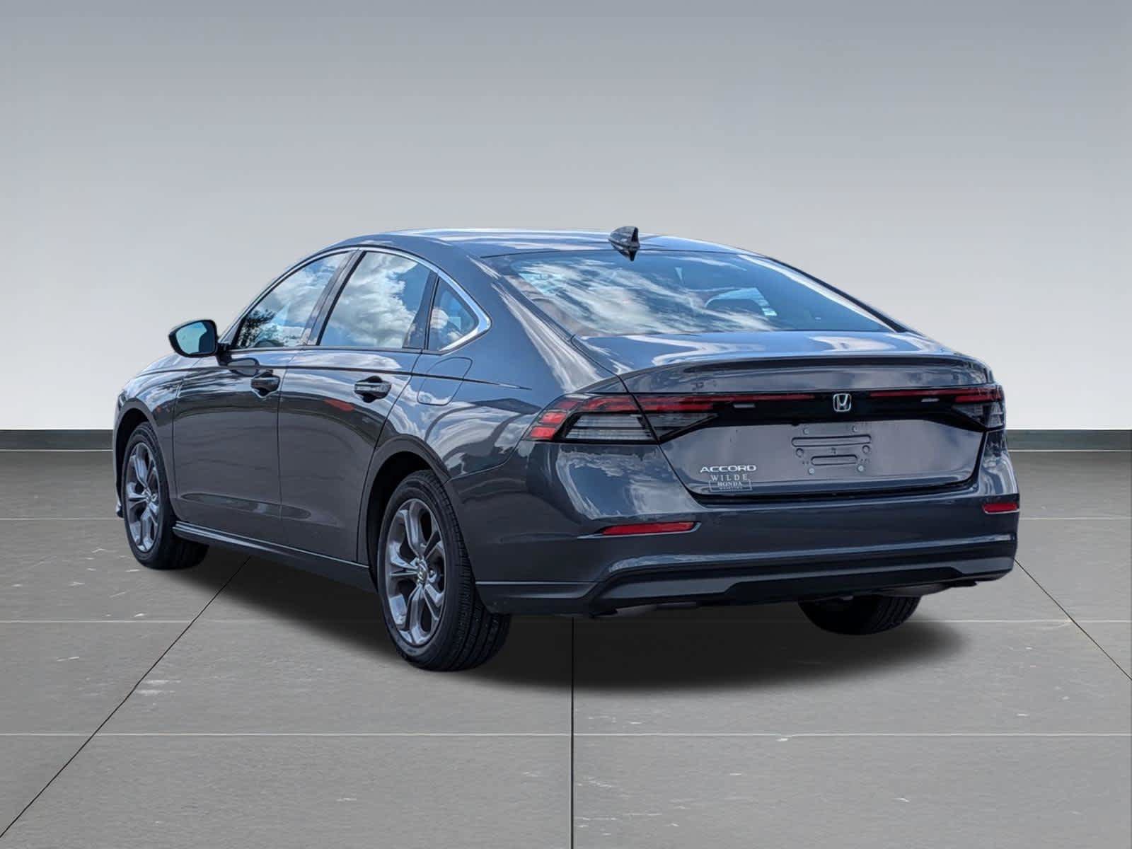 Certified 2023 Honda Accord EX image 4