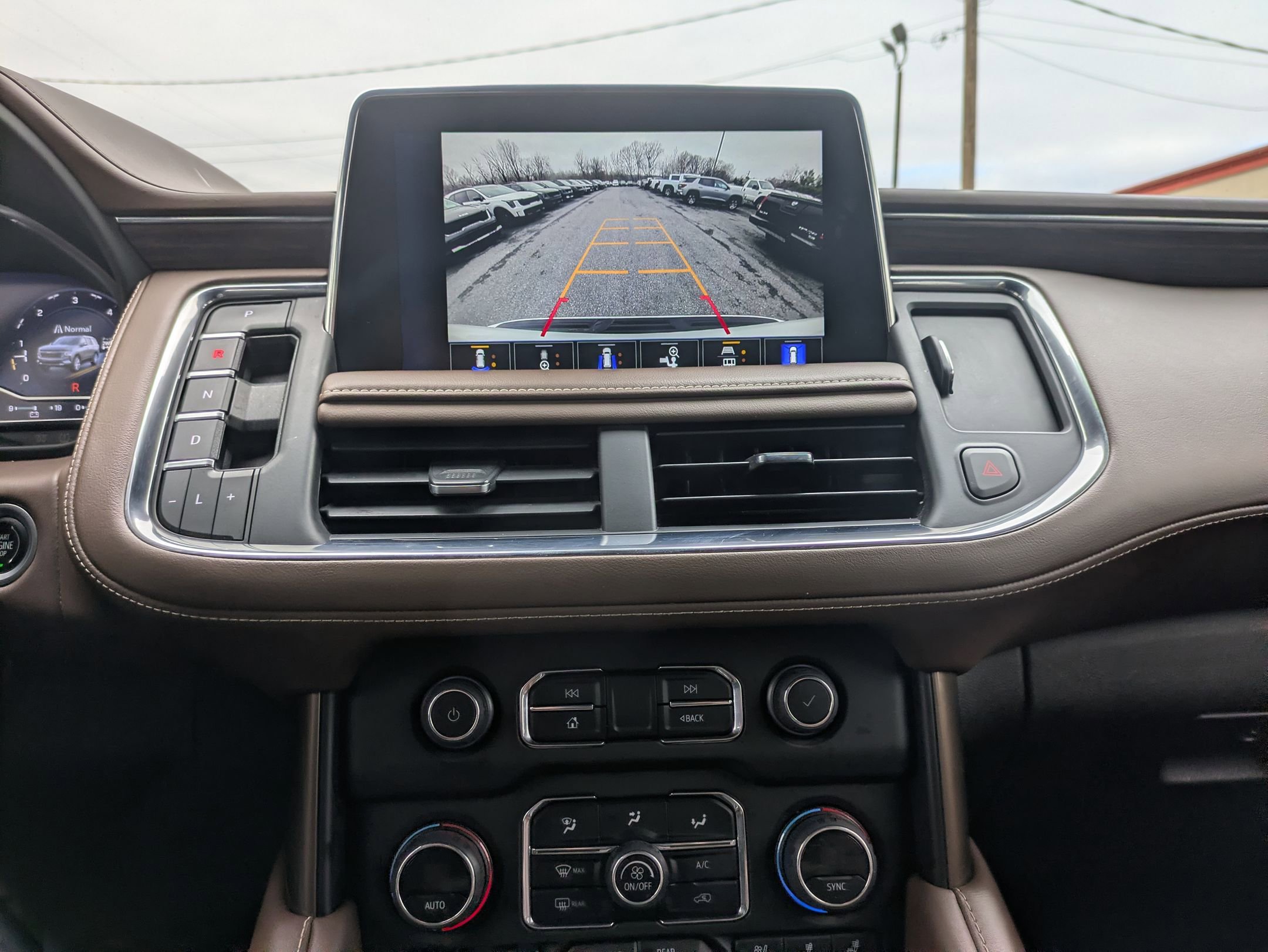 Used 2023 Chevrolet Suburban High Country w/ LPO, Illumination Package image 18