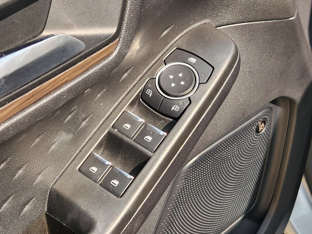 Used 2020 Ford Escape Titanium FWD image 23