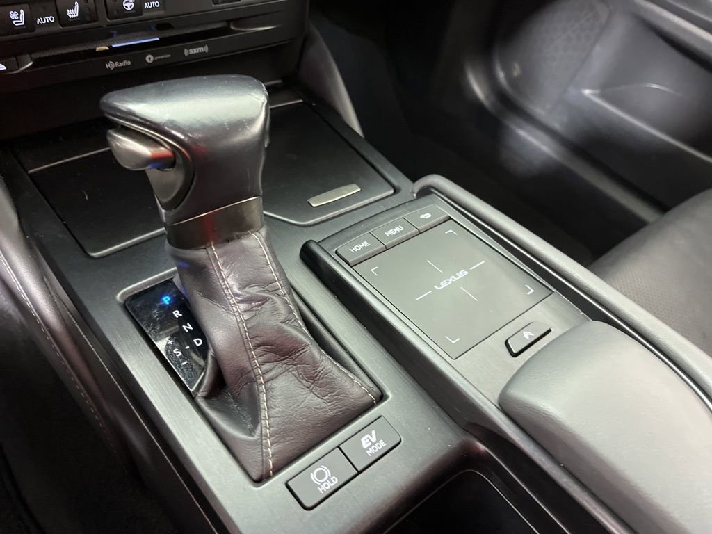 Used 2020 Lexus ES 300h w/ Premium Package image 33