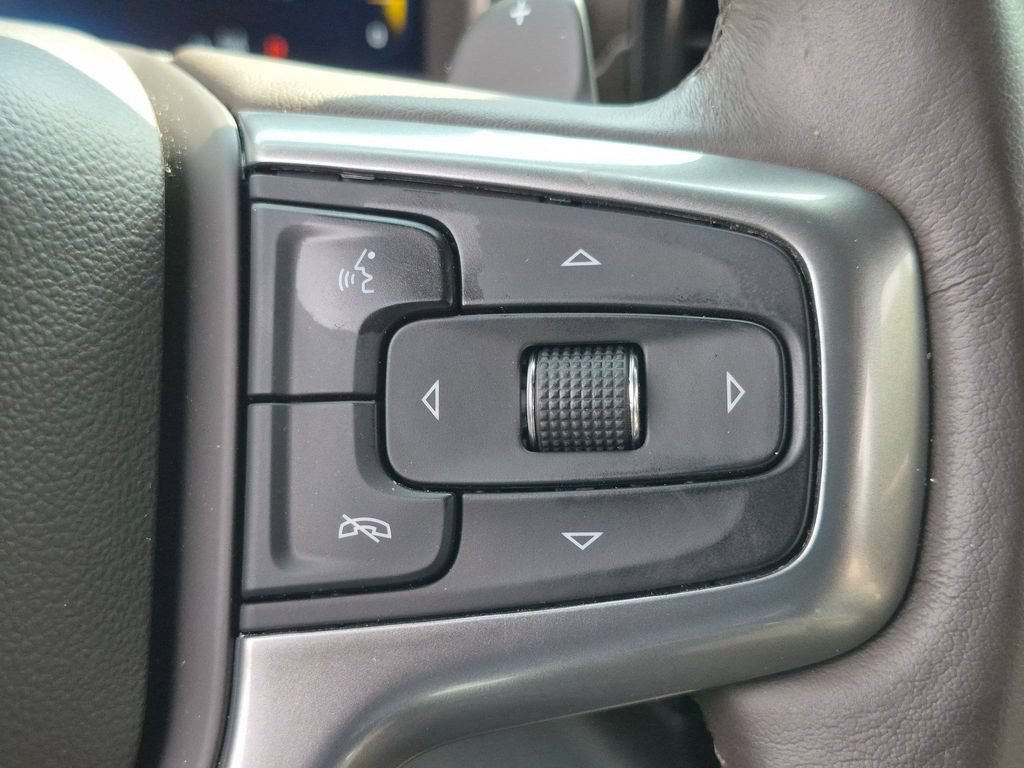 Used 2023 Chevrolet Silverado 1500 LTZ AWD/4WD image 13