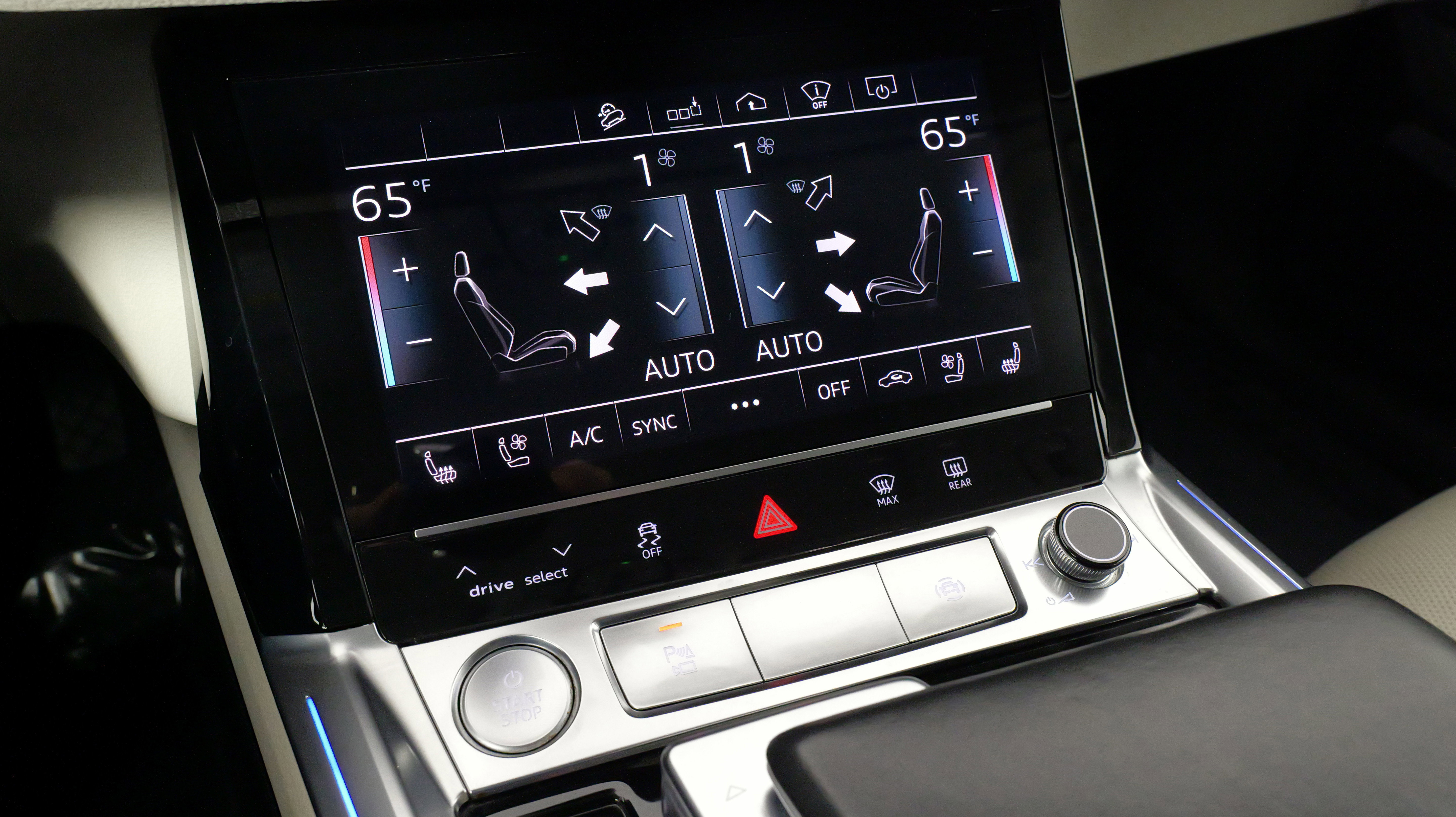 Used 2019 Audi e-tron Prestige w/ Prestige Package image 55