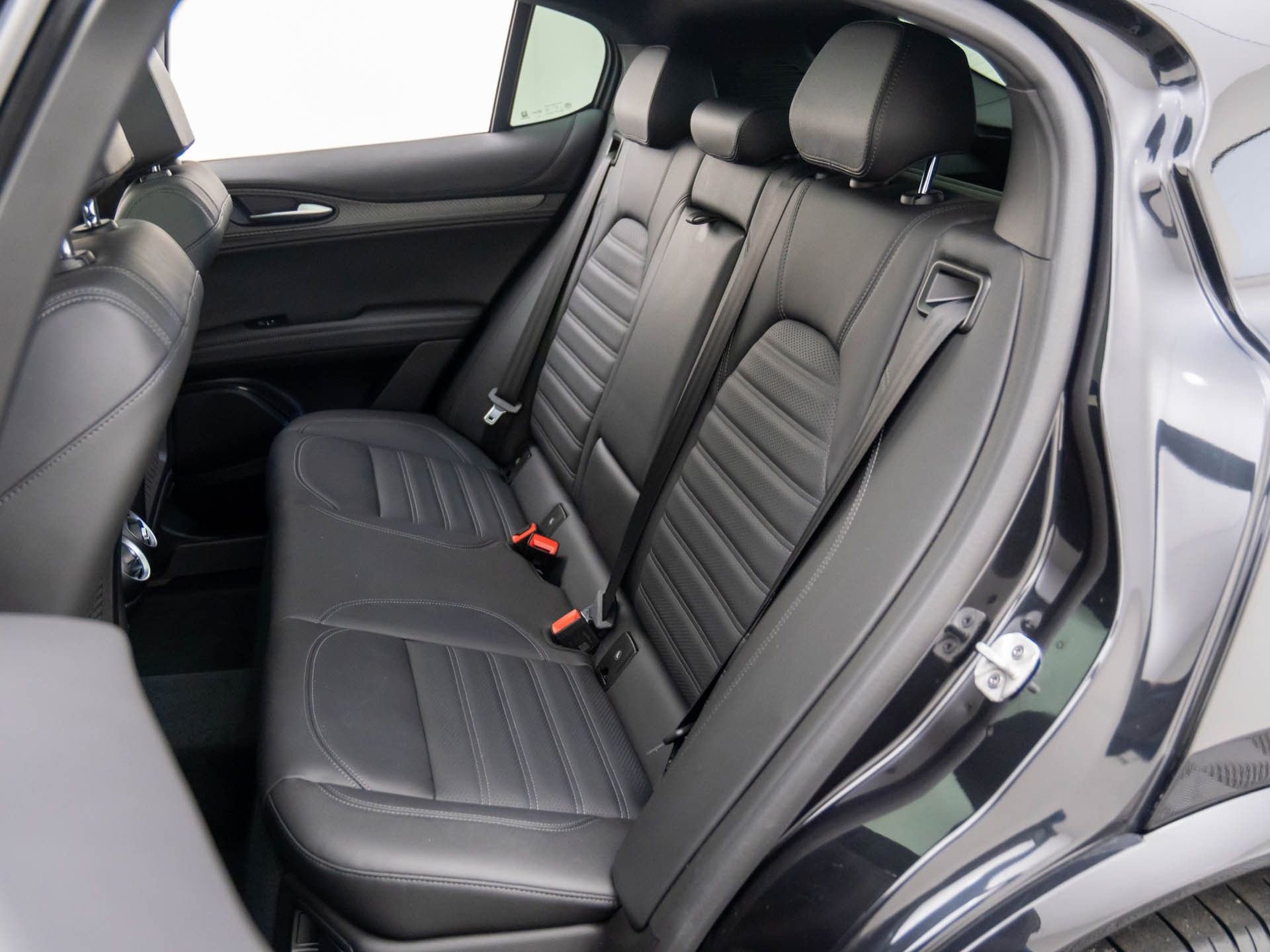 Used 2024 Alfa Romeo Stelvio Quadrifoglio w/ Active Assist Plus Package image 20