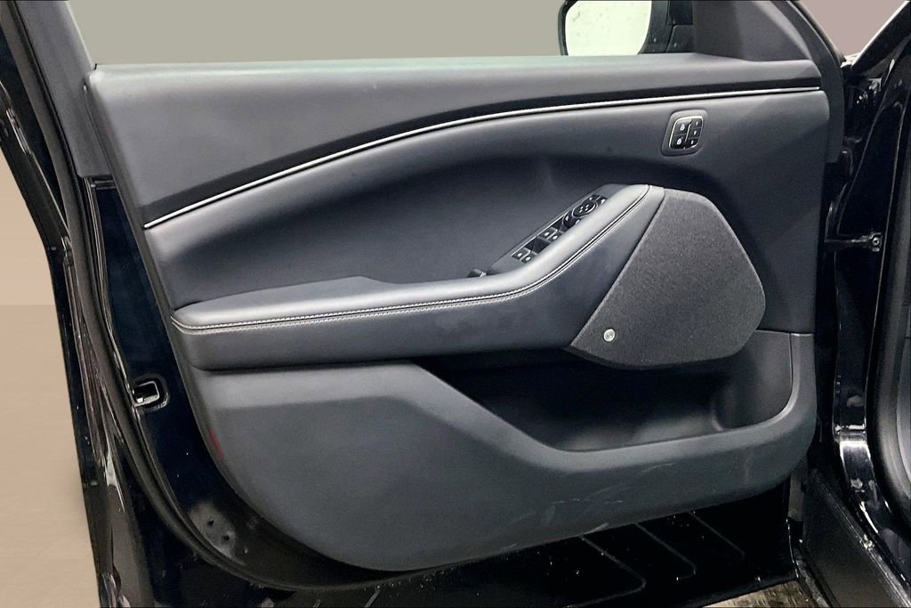 Used 2025 Ford Mustang Mach-E Premium image 12